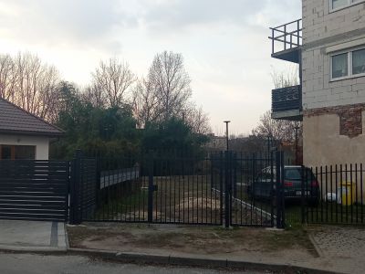 Działka budowlana przy centrum Legnicy z projektem + MPZP